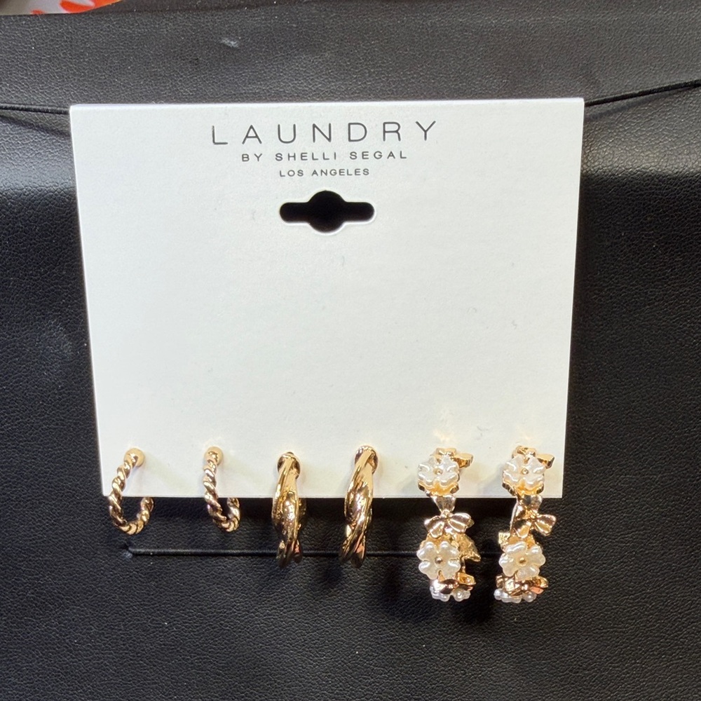 Laundry by Shelli Segal Gold Earring Set